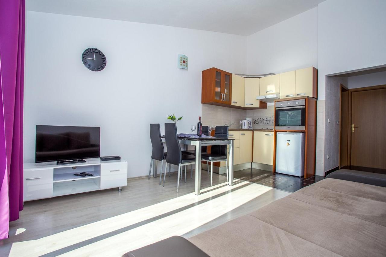 Apartments Marija โอครูกกอร์นญี ภายนอก รูปภาพ